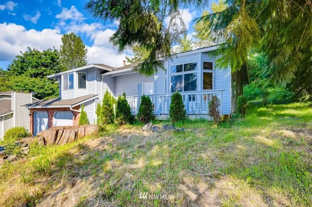front view of house with a yard