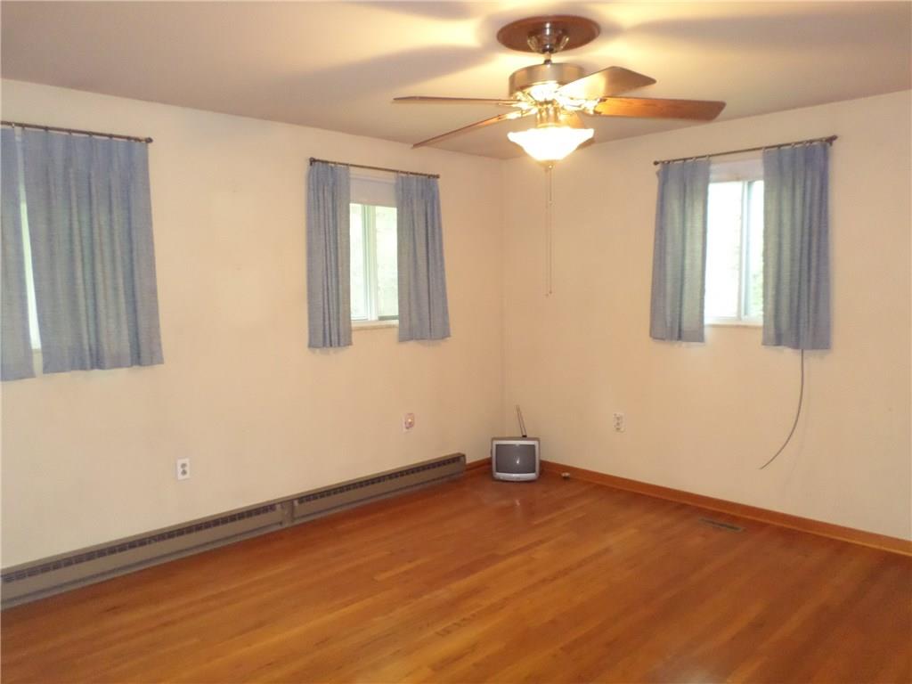 120 Apple Hill Road Waynesburg, PA 15370 - Photo 13 of 20