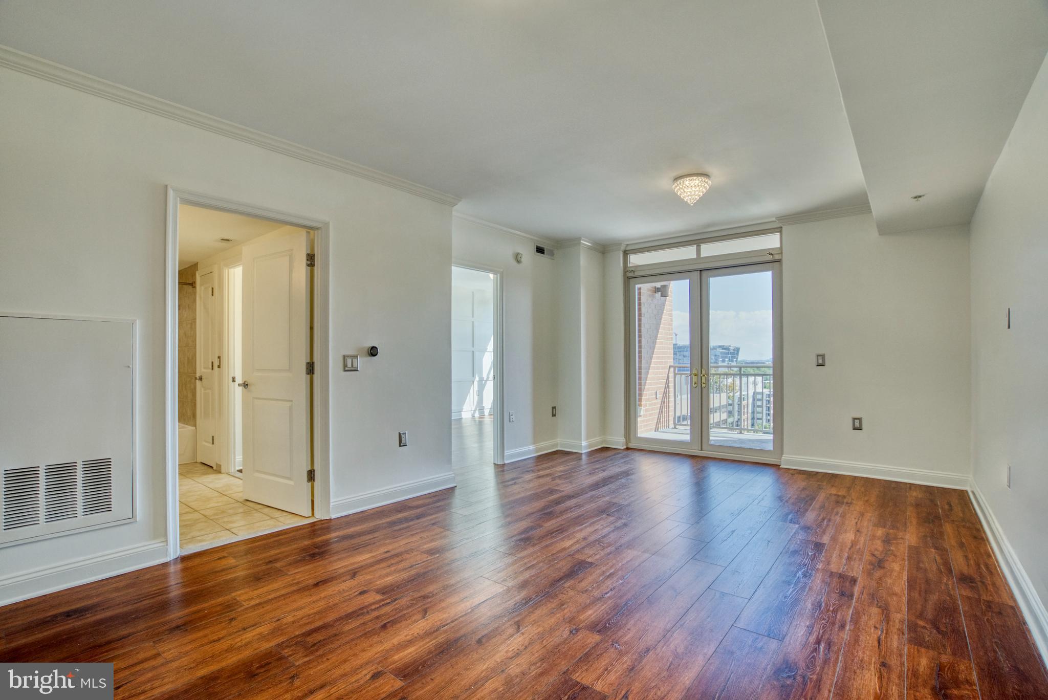 11760 Sunrise Valley Drive, Unit 809 Reston, VA 20191 - Photo 12 of 58 Living Room