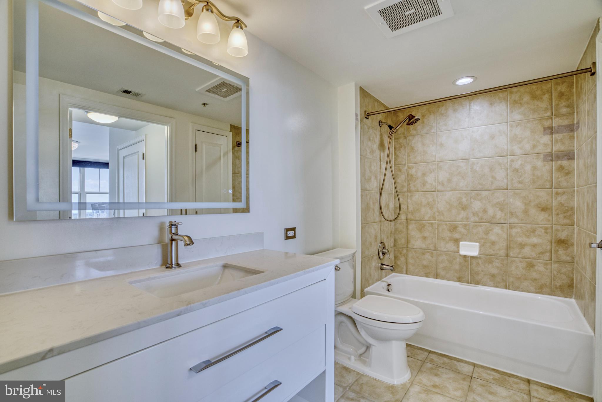 11760 Sunrise Valley Drive, Unit 809 Reston, VA 20191 - Photo 8 of 58 Bathroom