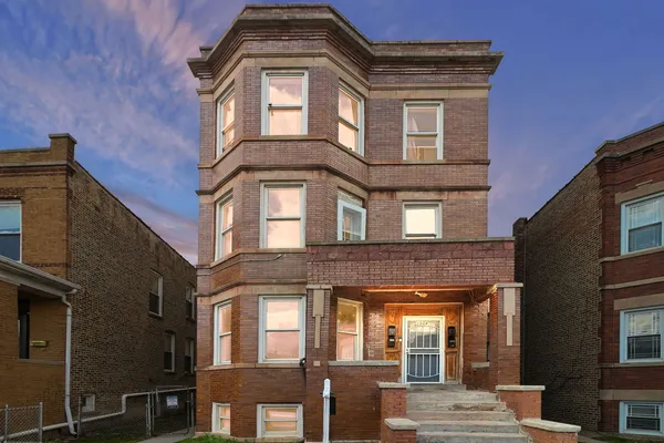 $370,000 | 1304 South 58th Avenue, Cicero, IL 60804