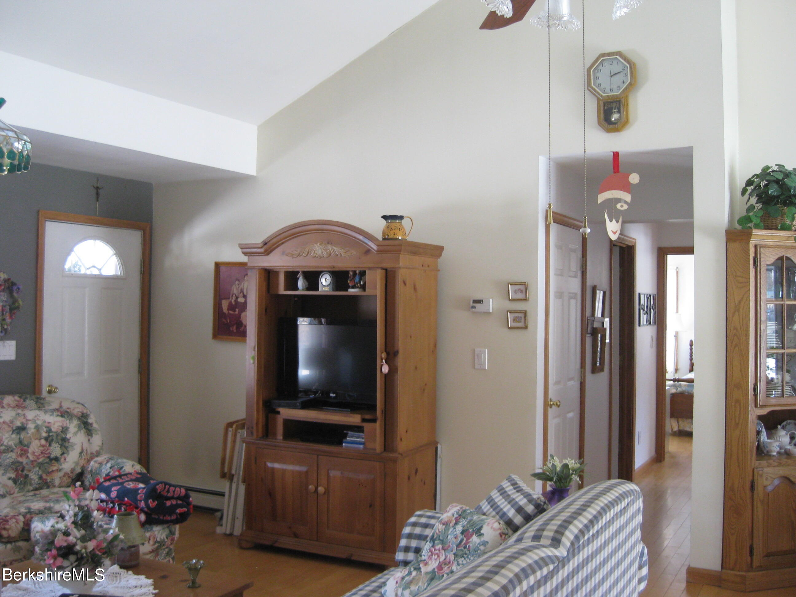 40 Notch Road Adams, MA 01220 - Photo 12 of 23 open living space
