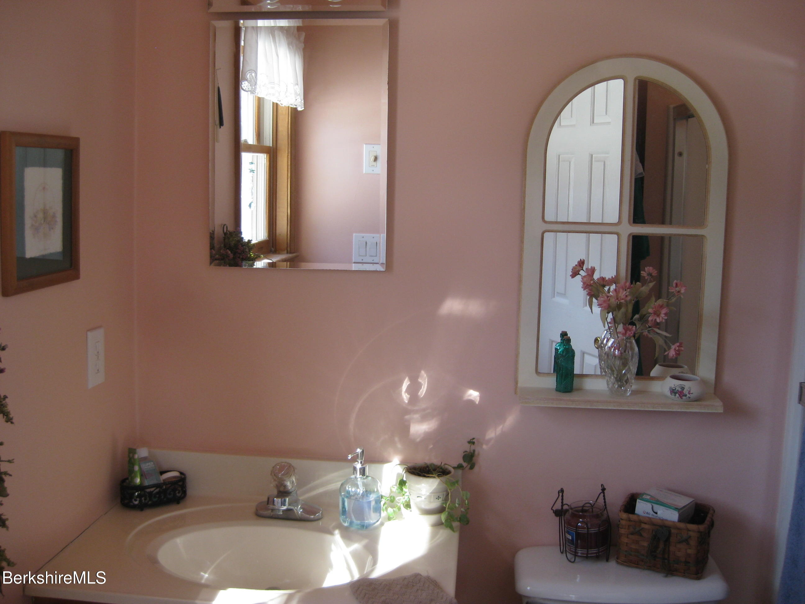 40 Notch Road Adams, MA 01220 - Photo 18 of 23 primary full bath ensuite