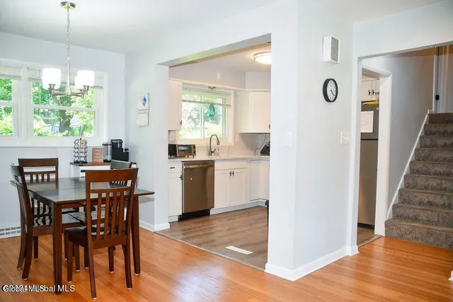 $2,750 | 20 Marie Parkway, Albany, NY 12211