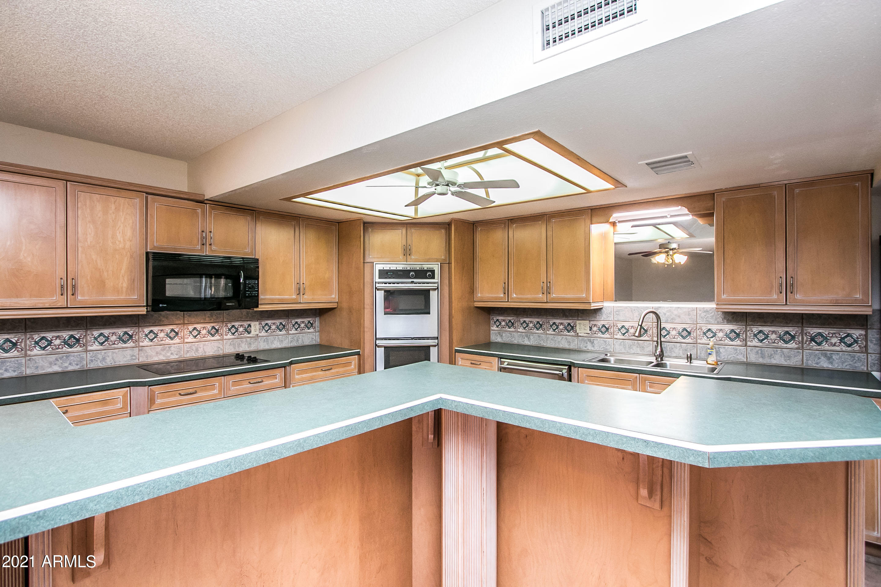 929 East Harwell Road Gilbert, AZ 85234 - Photo 20 of 33 Harwell Rd-14