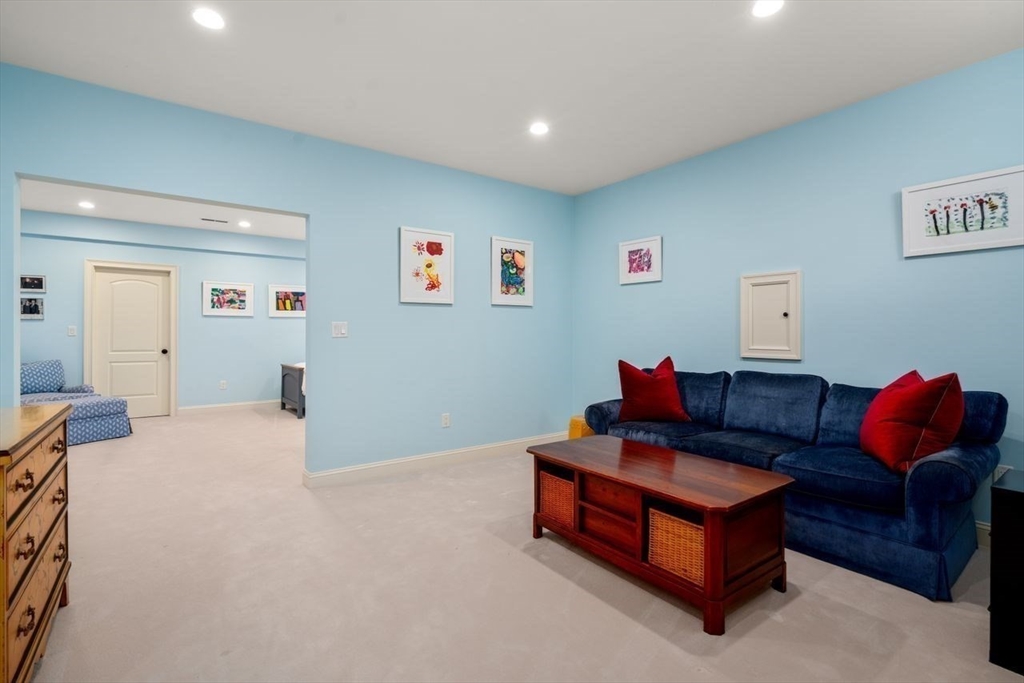 15 Parker Road Wellesley, MA 02482 - Photo 28 of 38