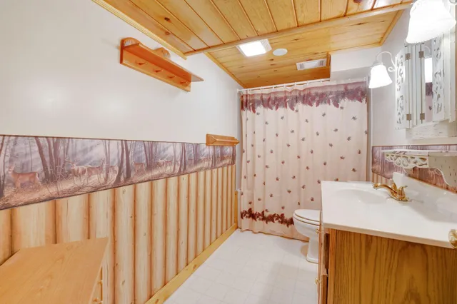 $320,000 | 2851 113th Avenue Northwest, Coon Rapids, MN 55433