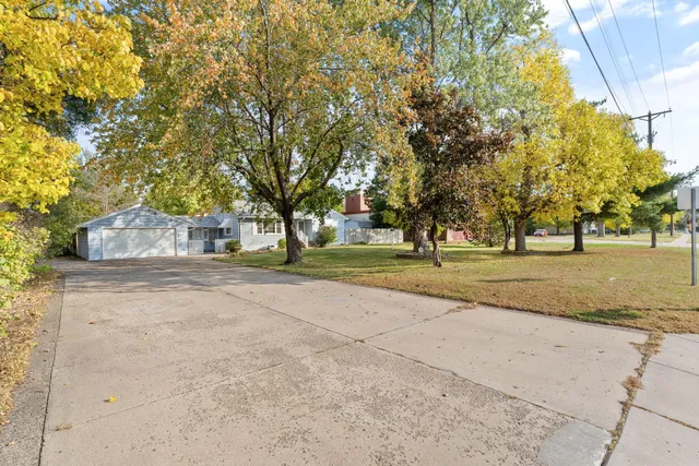 $320,000 | 2851 113th Avenue Northwest, Coon Rapids, MN 55433