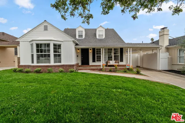 $2,995,000 | 9325 Oakmore Road, Los Angeles, CA 90035