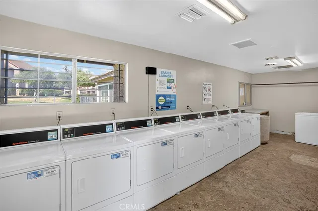 a view of a entryway of a building