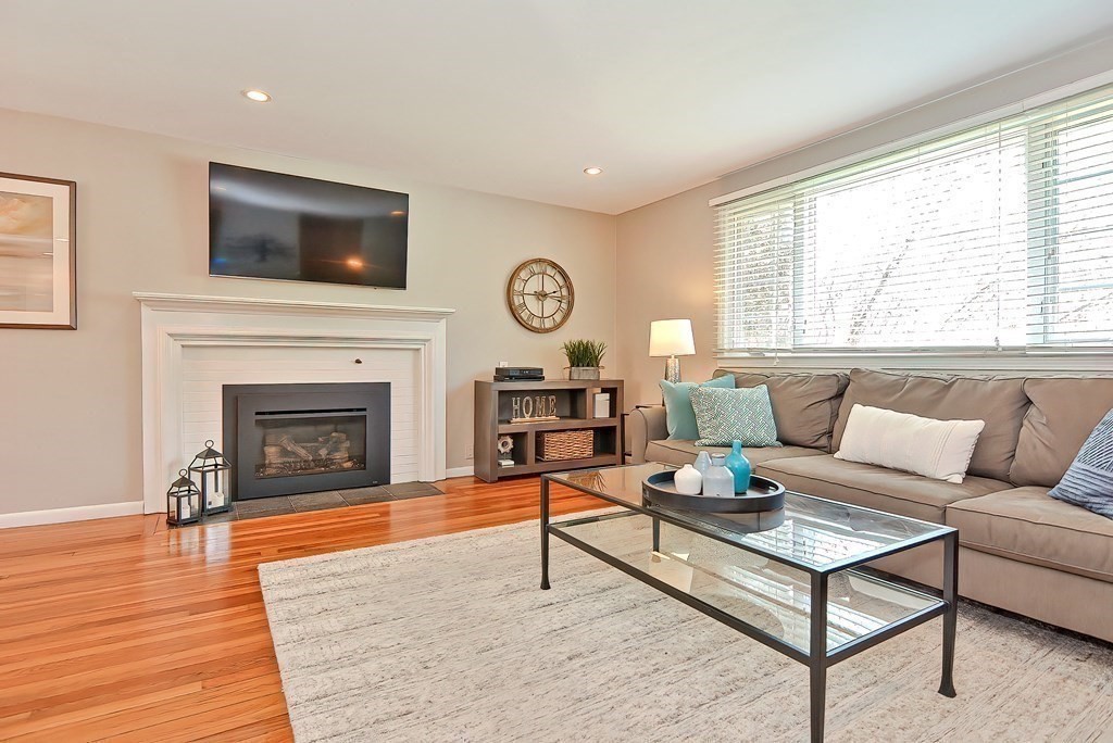 4 Woodmere Road Framingham, MA 01701 - Photo 4 of 32 Gallery Image 4