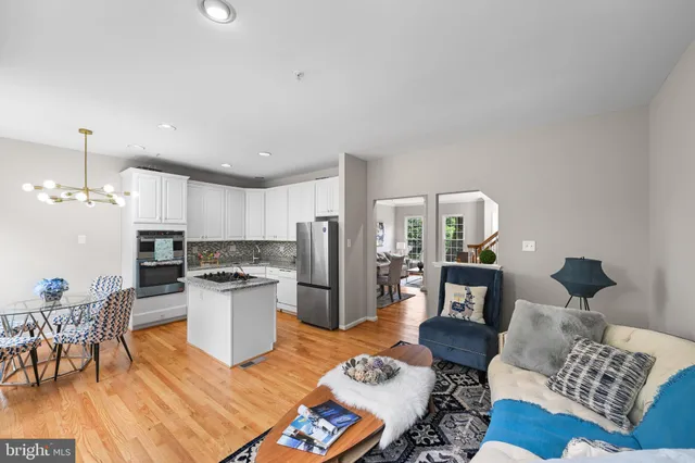 $799,900 | 13725 Lambertina Place, Rockville, MD 20850