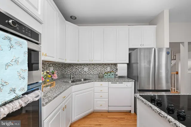 $799,900 | 13725 Lambertina Place, Rockville, MD 20850