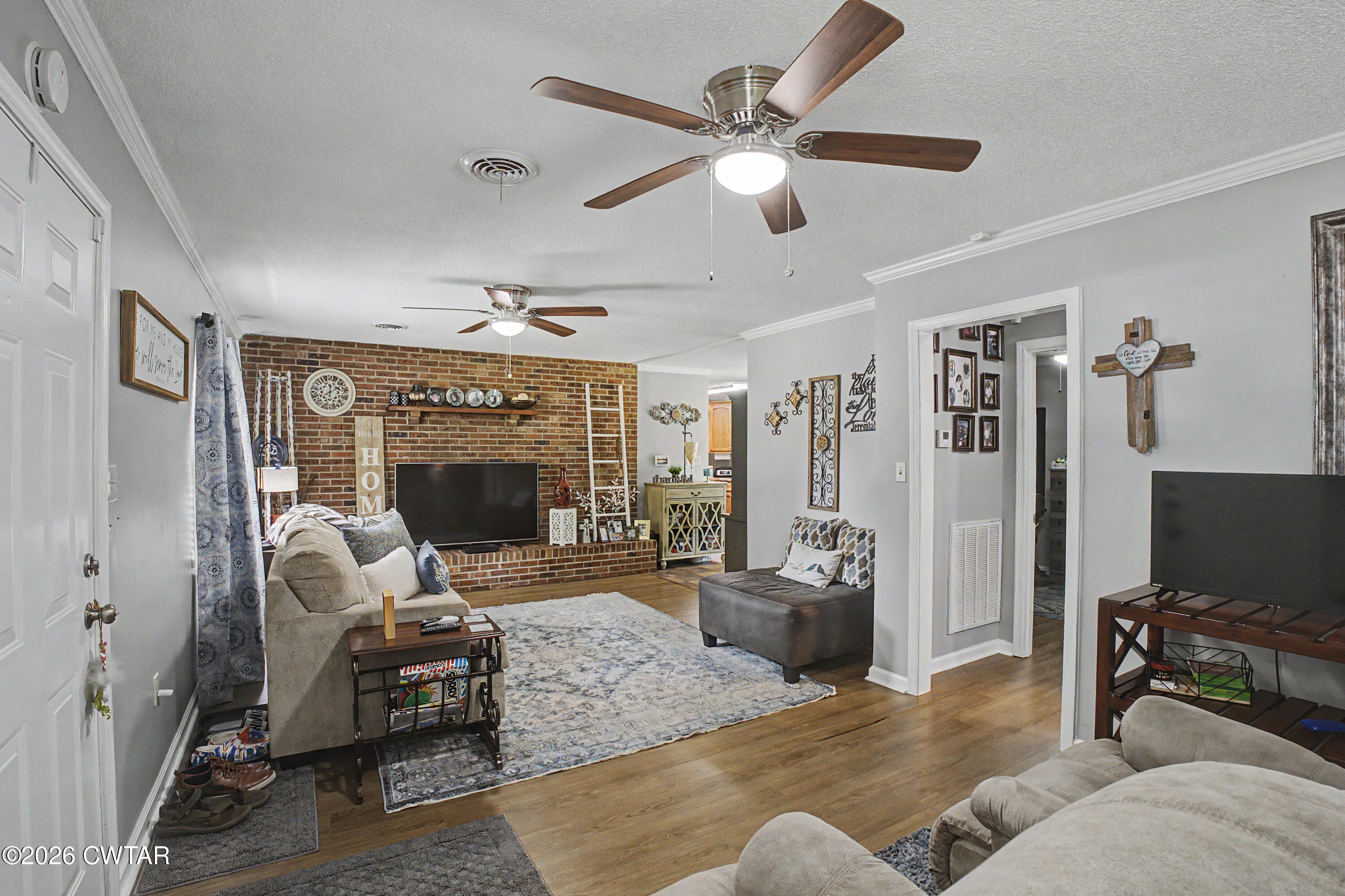 1180 Pine Street Covington, TN 38019 - Photo 24 of 35 Living Room 1 (1)