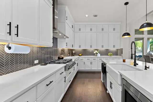 $564,999 | 127 Loysoya Street, Bastrop, TX 78602