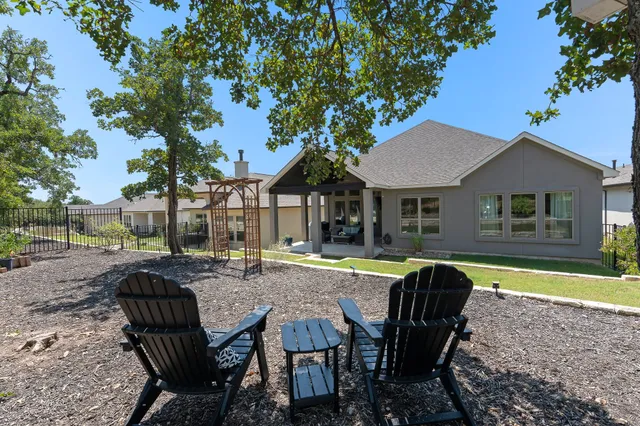 $564,999 | 127 Loysoya Street, Bastrop, TX 78602