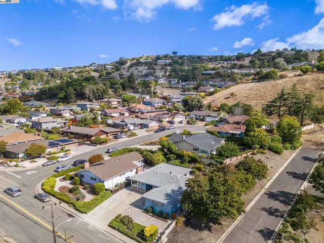$1,190,000 | 2724 Benedict Drive, San Leandro, CA 94577