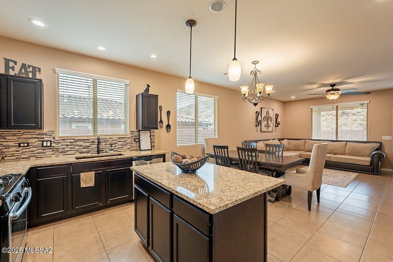 39003 South Running Roses Lane Saddlebrooke, AZ 85739 - Photo 7 of 35 Gallery Image 7