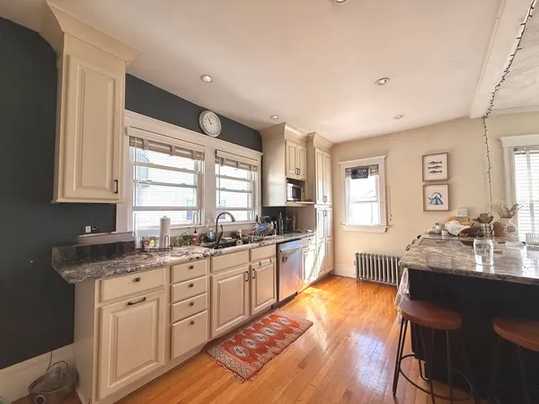 $3,850 | 263 Powder House Boulevard, Unit 2, Somerville, MA 02144