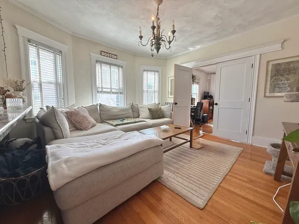 $3,850 | 263 Powder House Boulevard, Unit 2, Somerville, MA 02144