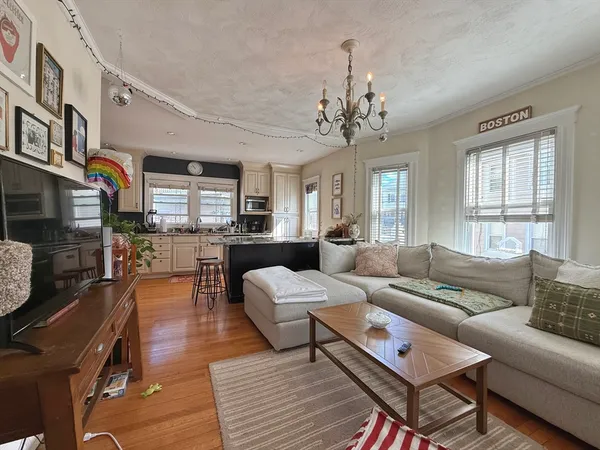 $3,850 | 263 Powder House Boulevard, Unit 2, Somerville, MA 02144