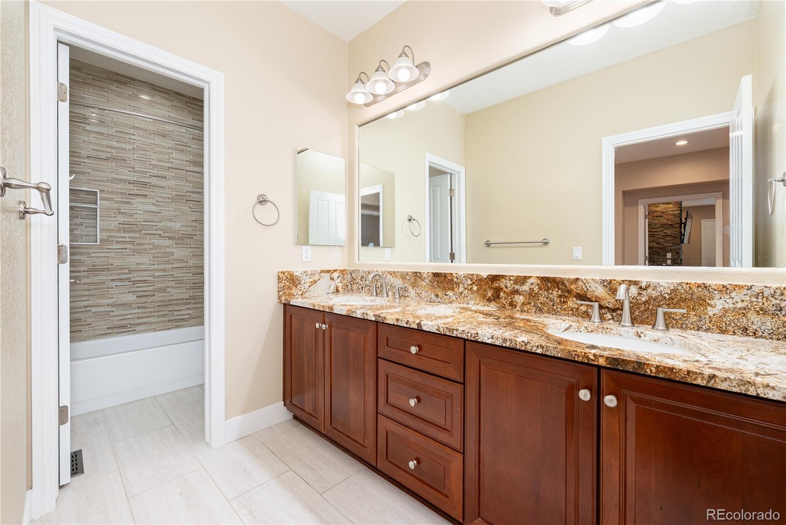 10960 Glengate Circle Highlands Ranch, CO 80130 - Photo 34 of 50