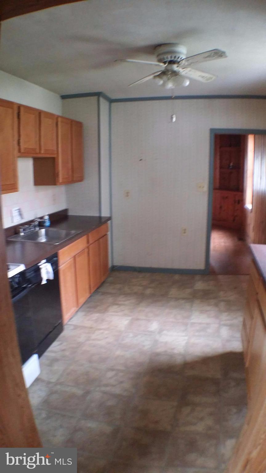 228 Ashwood Road Baltimore, MD 21222 - Photo 8 of 11 kitchen