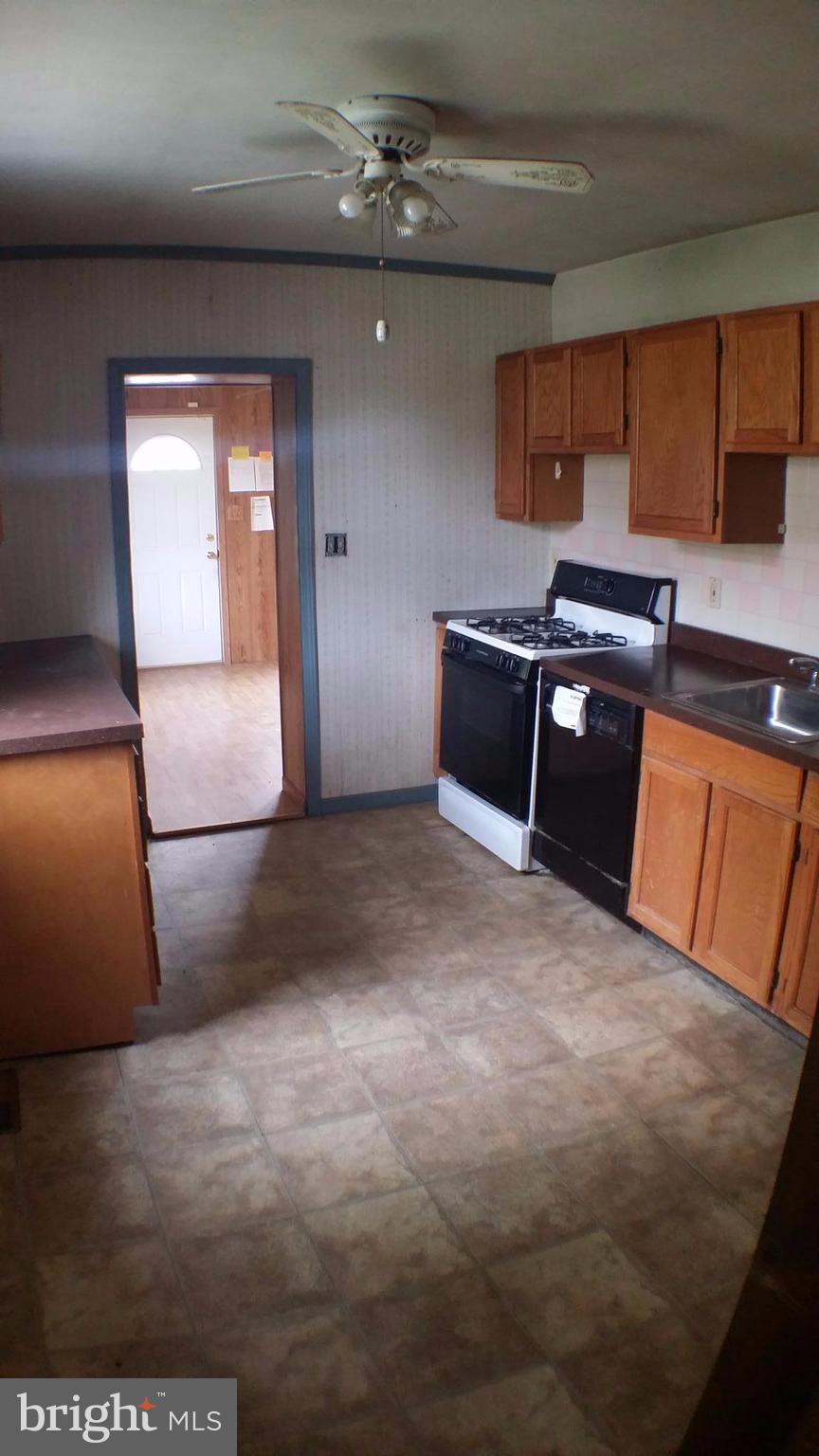 228 Ashwood Road Baltimore, MD 21222 - Photo 9 of 11 kitchen