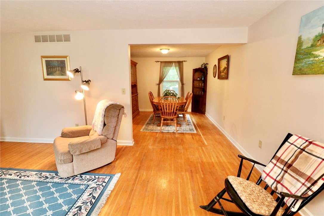 1096 Everwild View Webster, NY 14580 - Photo 8 of 46