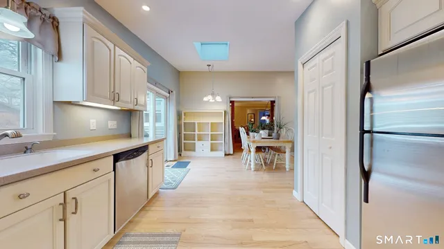 $719,000 | 22 Hollywood Avenue, Milford, CT 06460