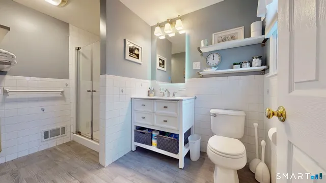 $719,000 | 22 Hollywood Avenue, Milford, CT 06460