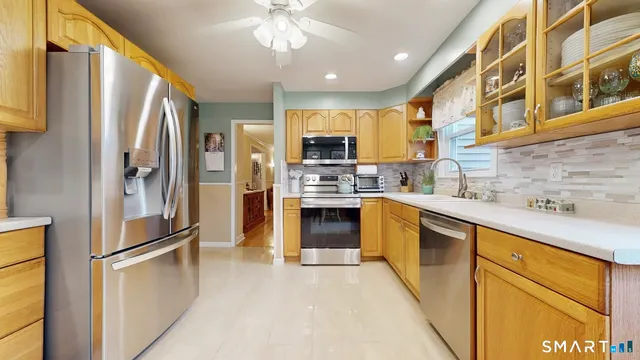 $719,000 | 22 Hollywood Avenue, Milford, CT 06460