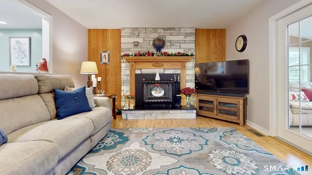 $719,000 | 22 Hollywood Avenue, Milford, CT 06460