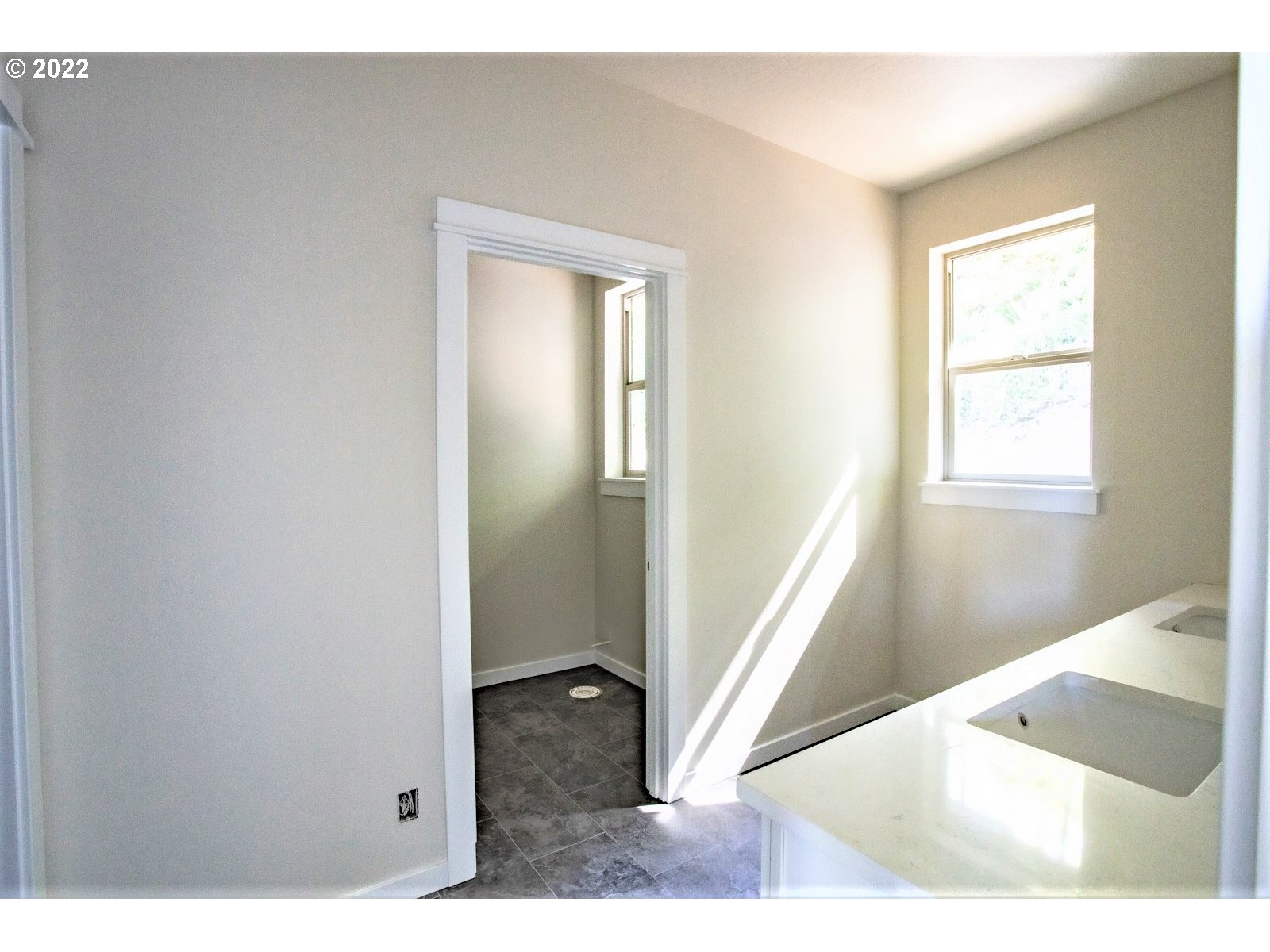 959 South 66th Place Springfield, OR 97478 - Photo 11 of 14 Gallery Image 11