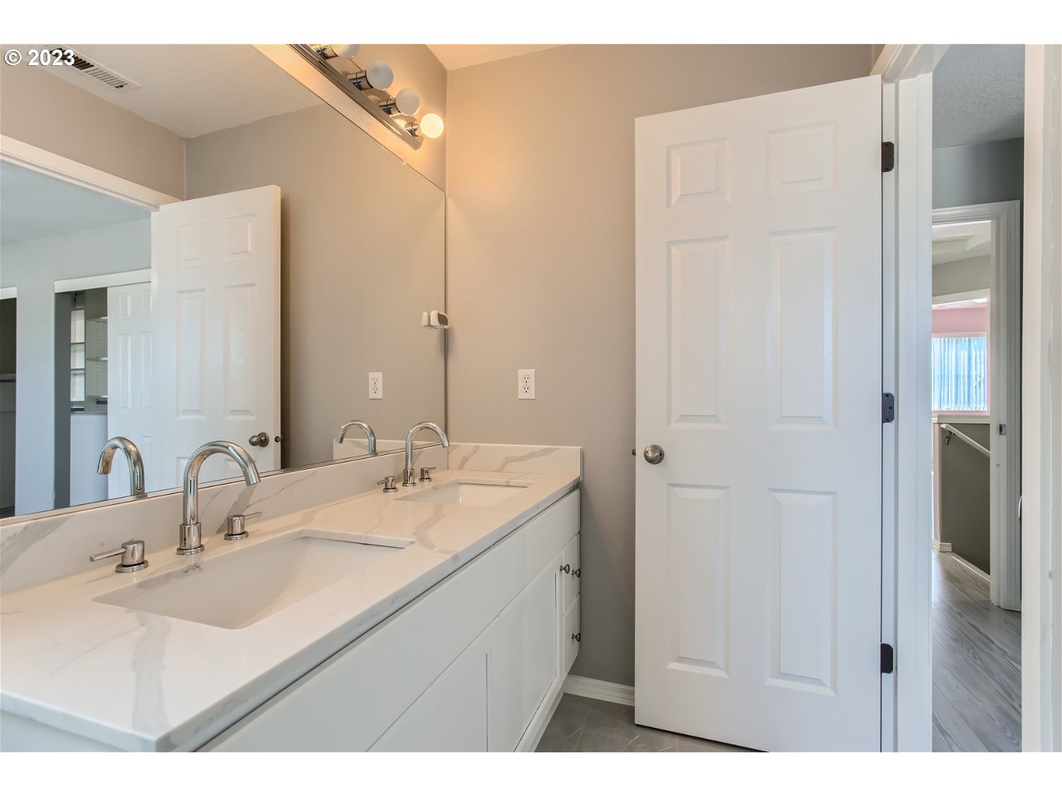 712 Northeast Mariners Loop Portland, OR 97211 - Photo 17 of 28