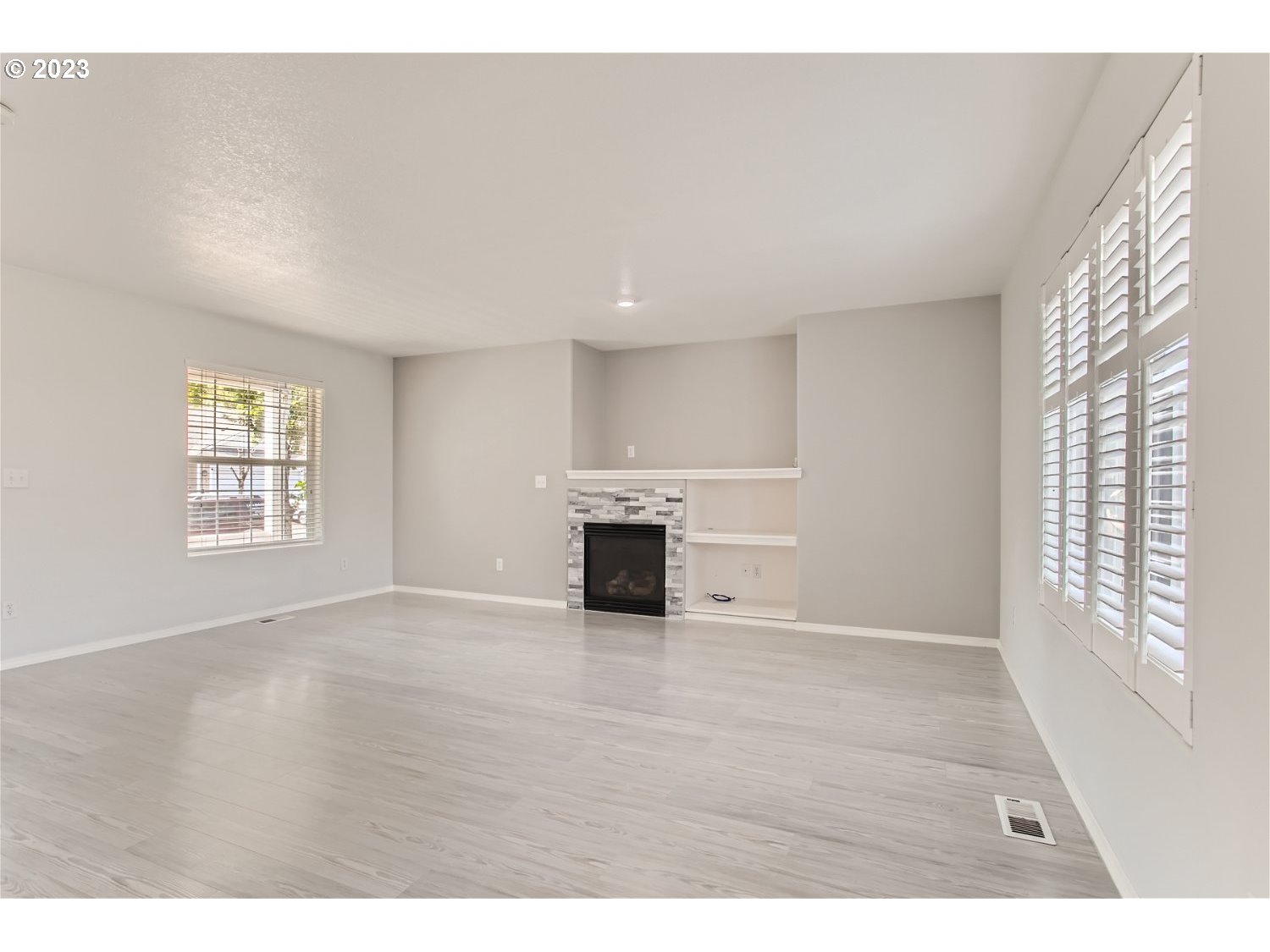 712 Northeast Mariners Loop Portland, OR 97211 - Photo 4 of 28