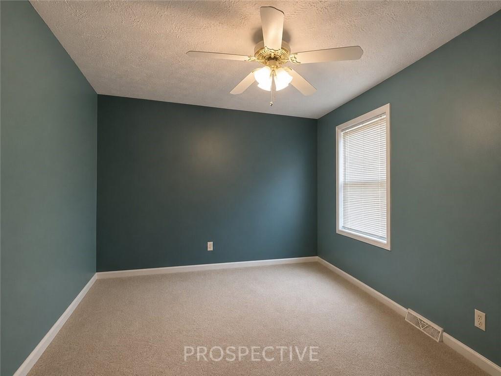 2179 Evans City Road Zelienople, PA 16063 - Photo 21 of 50
