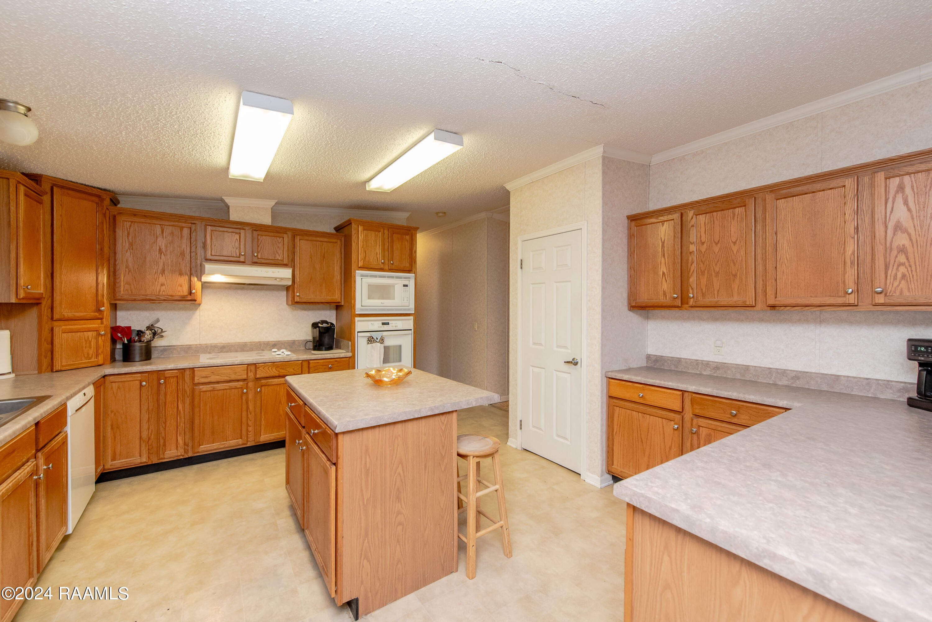 1715 Savoy Road Youngsville, LA 70592 - Photo 16 of 37 Kitchen