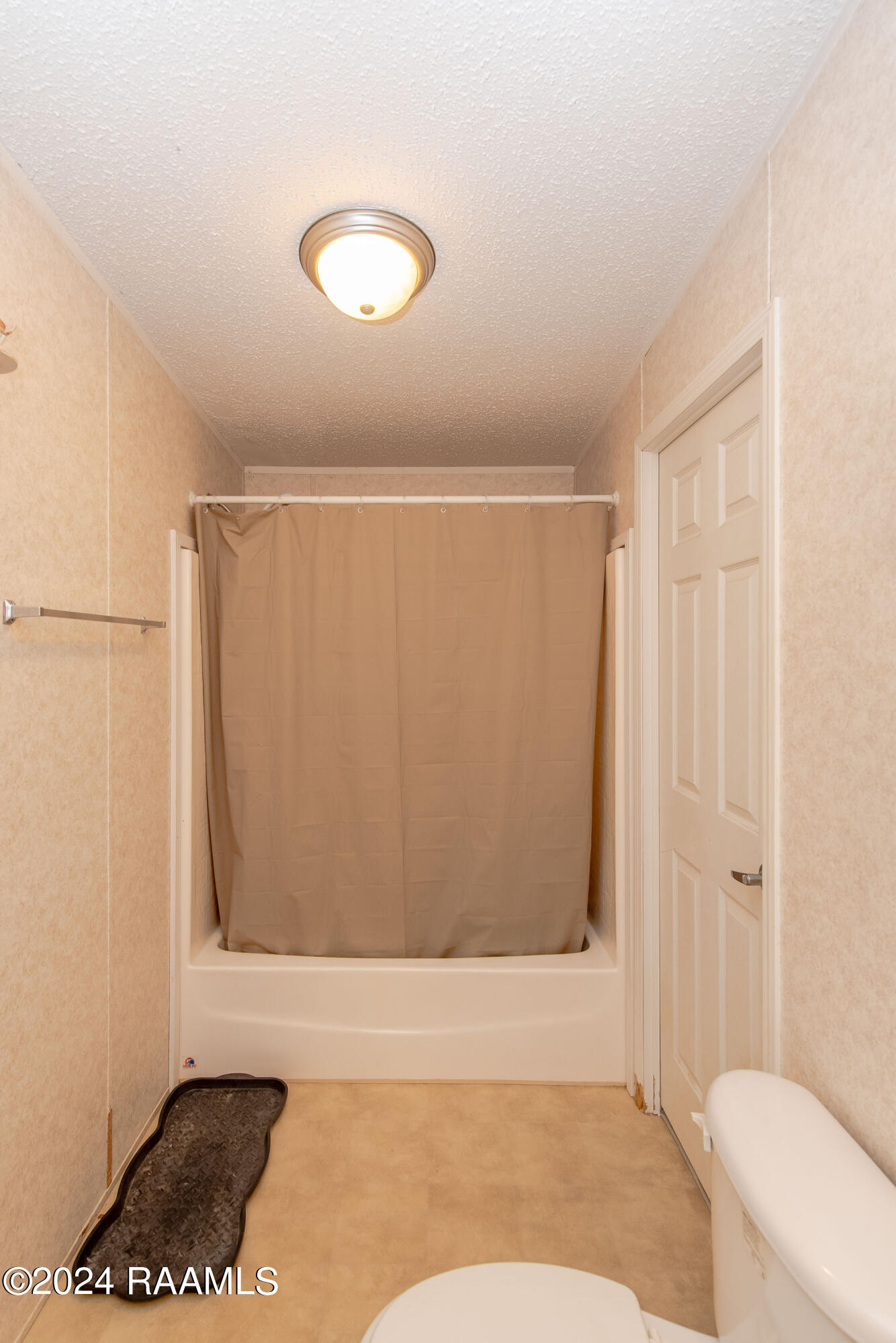 1715 Savoy Road Youngsville, LA 70592 - Photo 28 of 37 Spare Bathroom