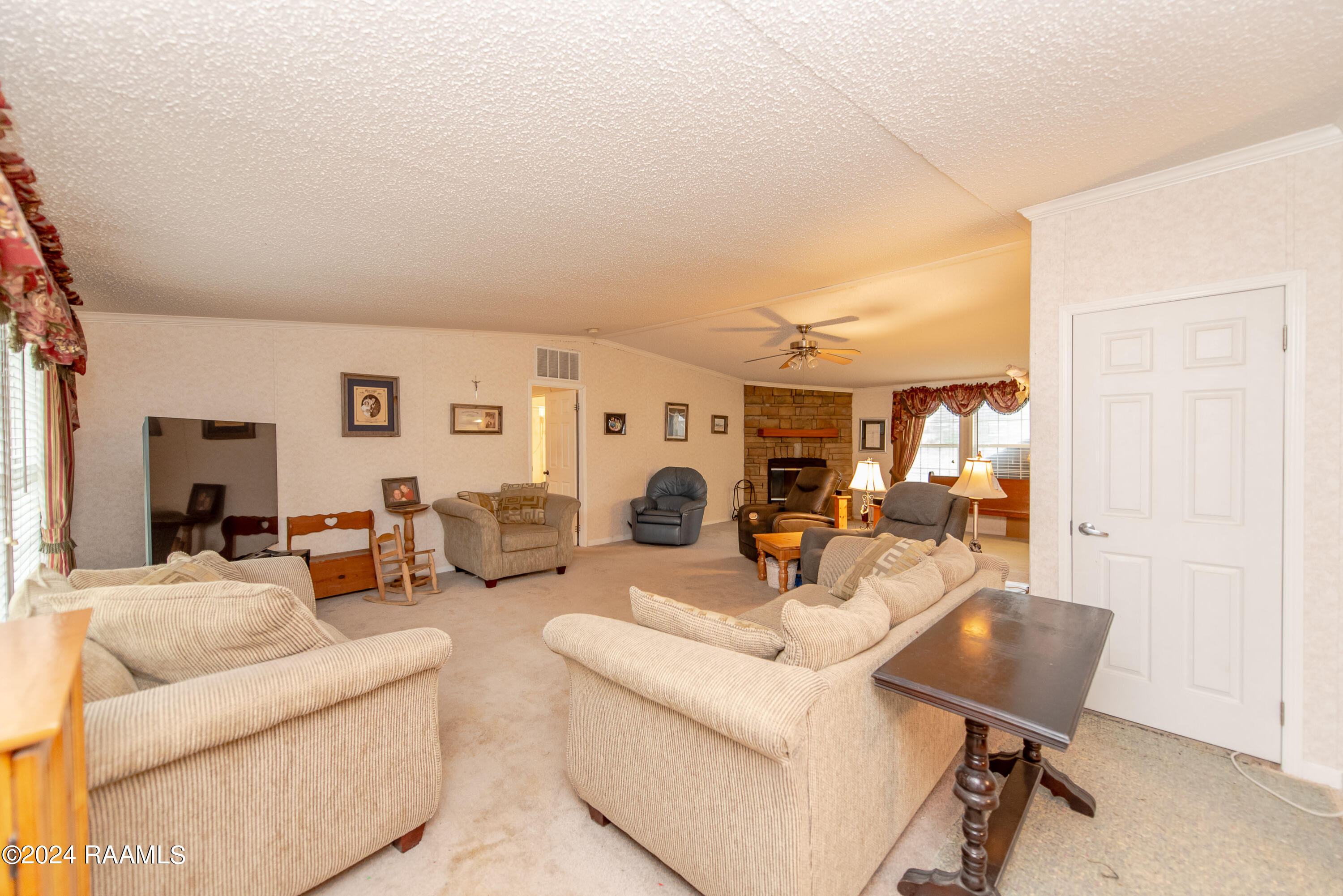 1715 Savoy Road Youngsville, LA 70592 - Photo 5 of 37 Living Area