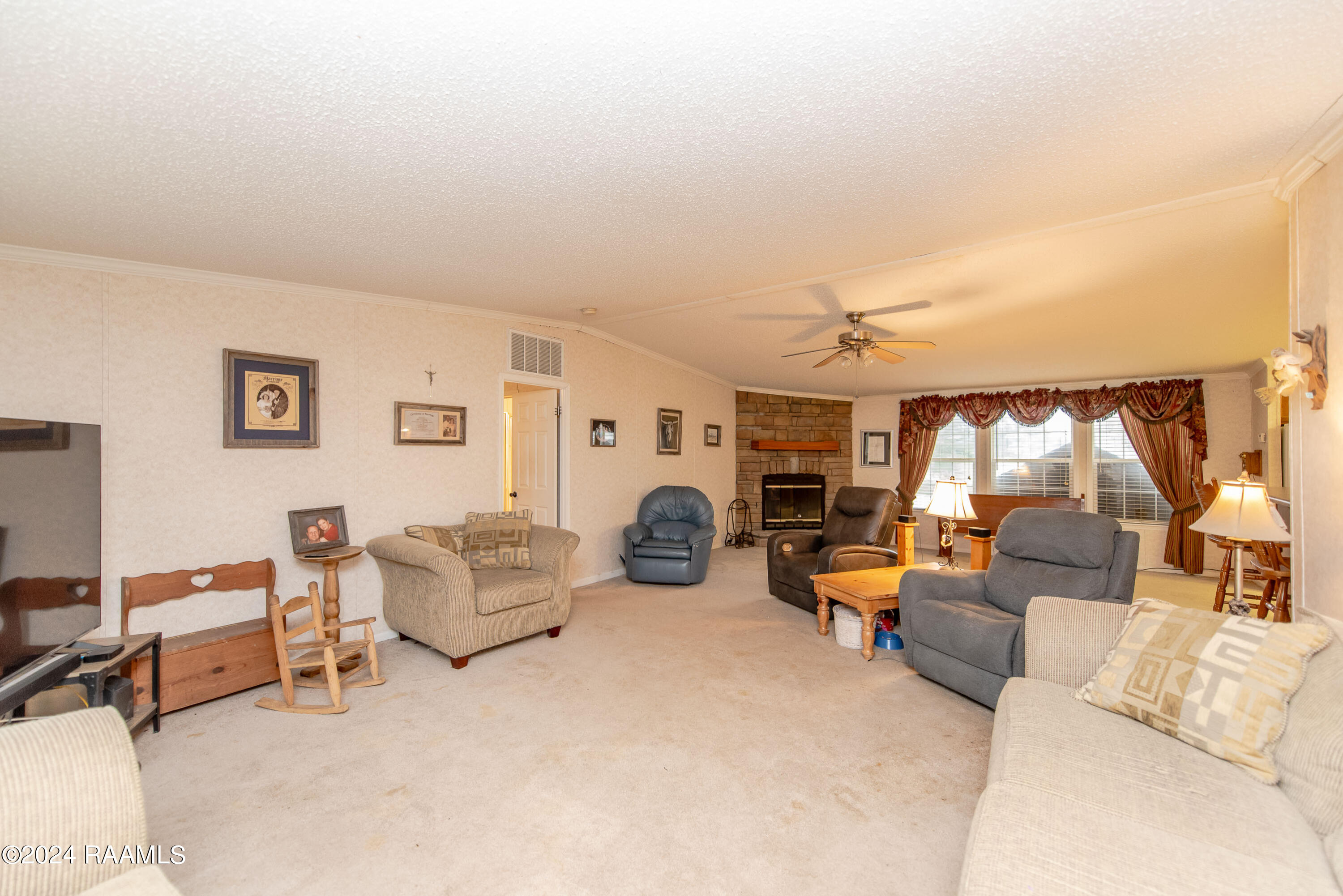 1715 Savoy Road Youngsville, LA 70592 - Photo 6 of 37 Living Area