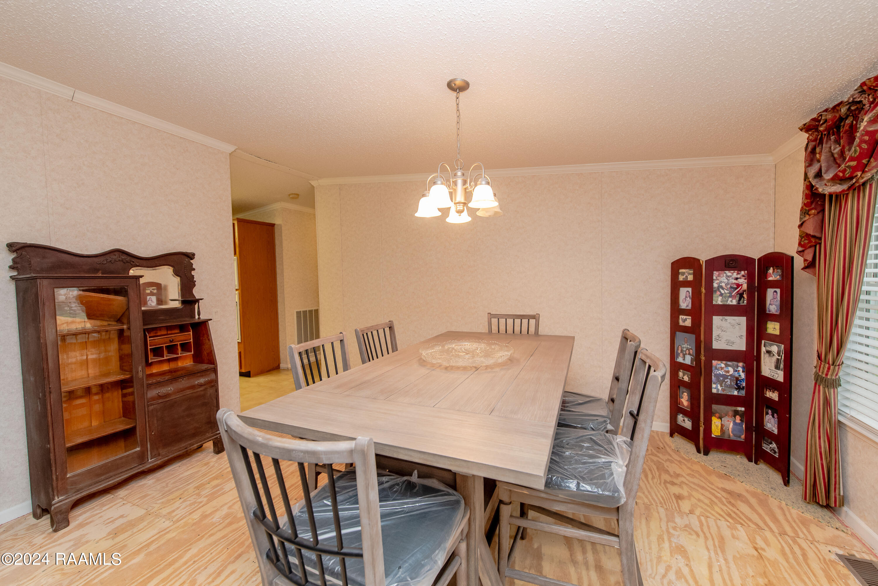 1715 Savoy Road Youngsville, LA 70592 - Photo 10 of 37 Dining Room