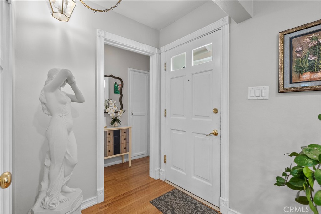 1902 North Screenland Drive Burbank, CA 91505 - Photo 7 of 25 a view of a hallway with wooden floor and closet