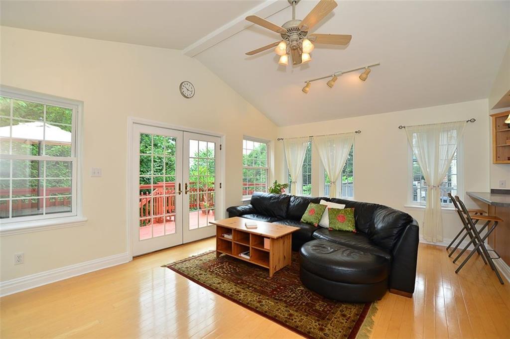 913 Wellesley Road Pittsburgh, PA 15206 - Photo 13 of 23 Gallery Image 13