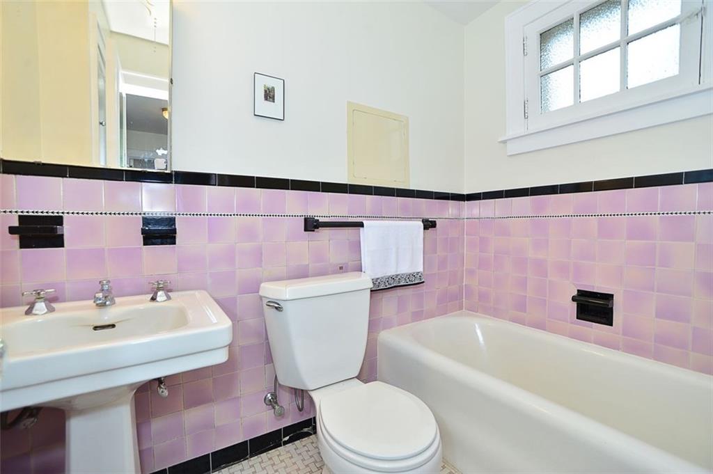 913 Wellesley Road Pittsburgh, PA 15206 - Photo 15 of 23 Gallery Image 15