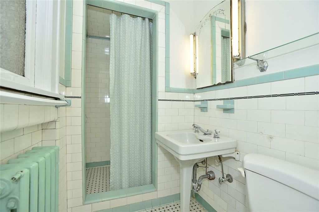 913 Wellesley Road Pittsburgh, PA 15206 - Photo 18 of 23 Gallery Image 18