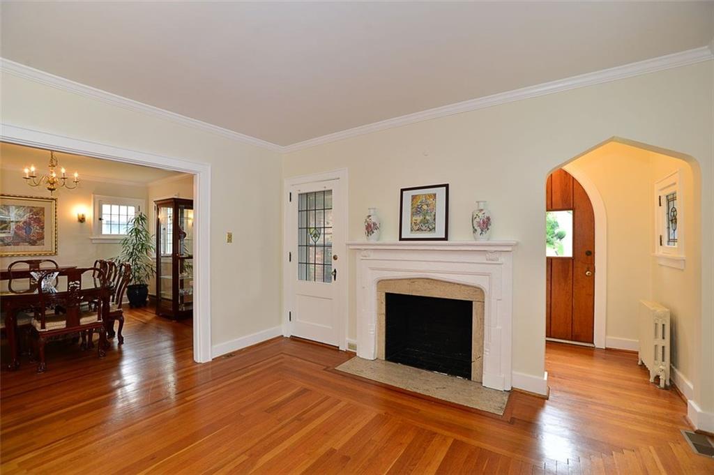913 Wellesley Road Pittsburgh, PA 15206 - Photo 7 of 23 Gallery Image 7
