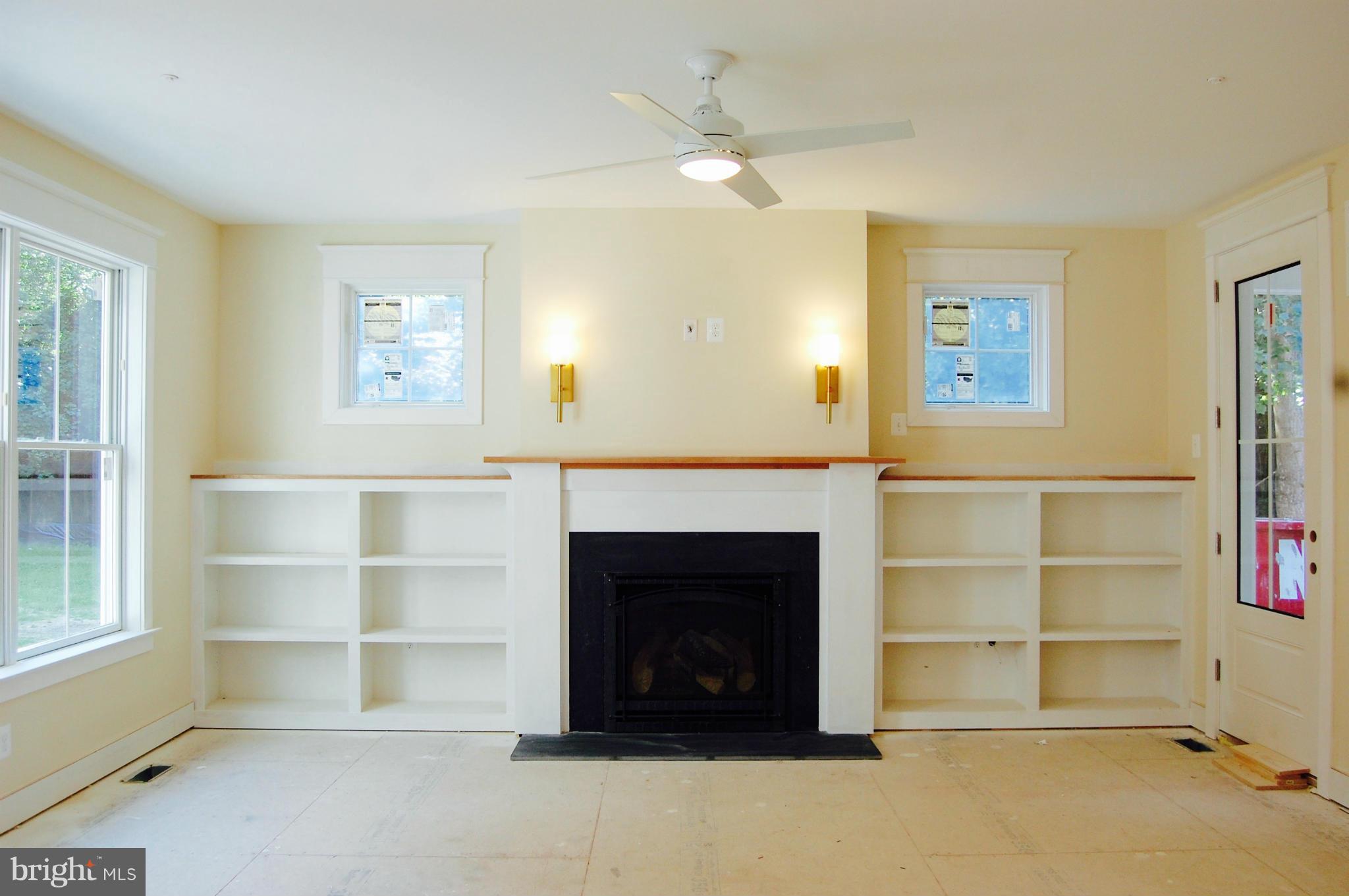 1538 Shipsview Road Annapolis, MD 21409 - Photo 11 of 30 Family Room