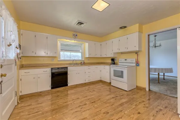 $285,000 | 1532 California Avenue, White Oak, PA 15131