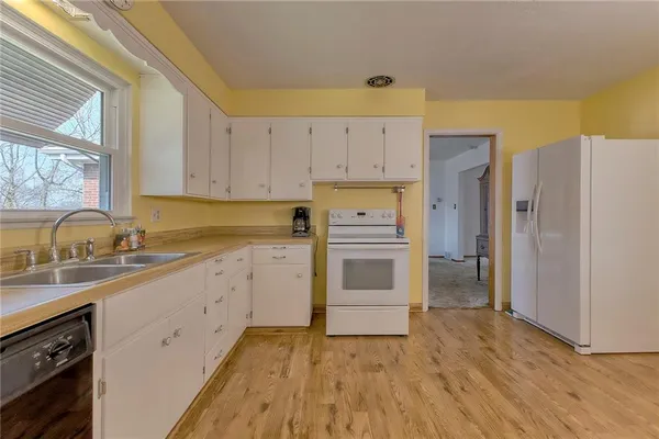 $285,000 | 1532 California Avenue, White Oak, PA 15131